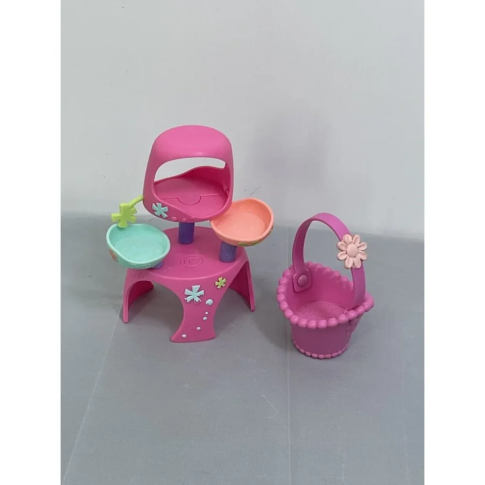Littlest Pet Shop LPS Cat Playground & Basket